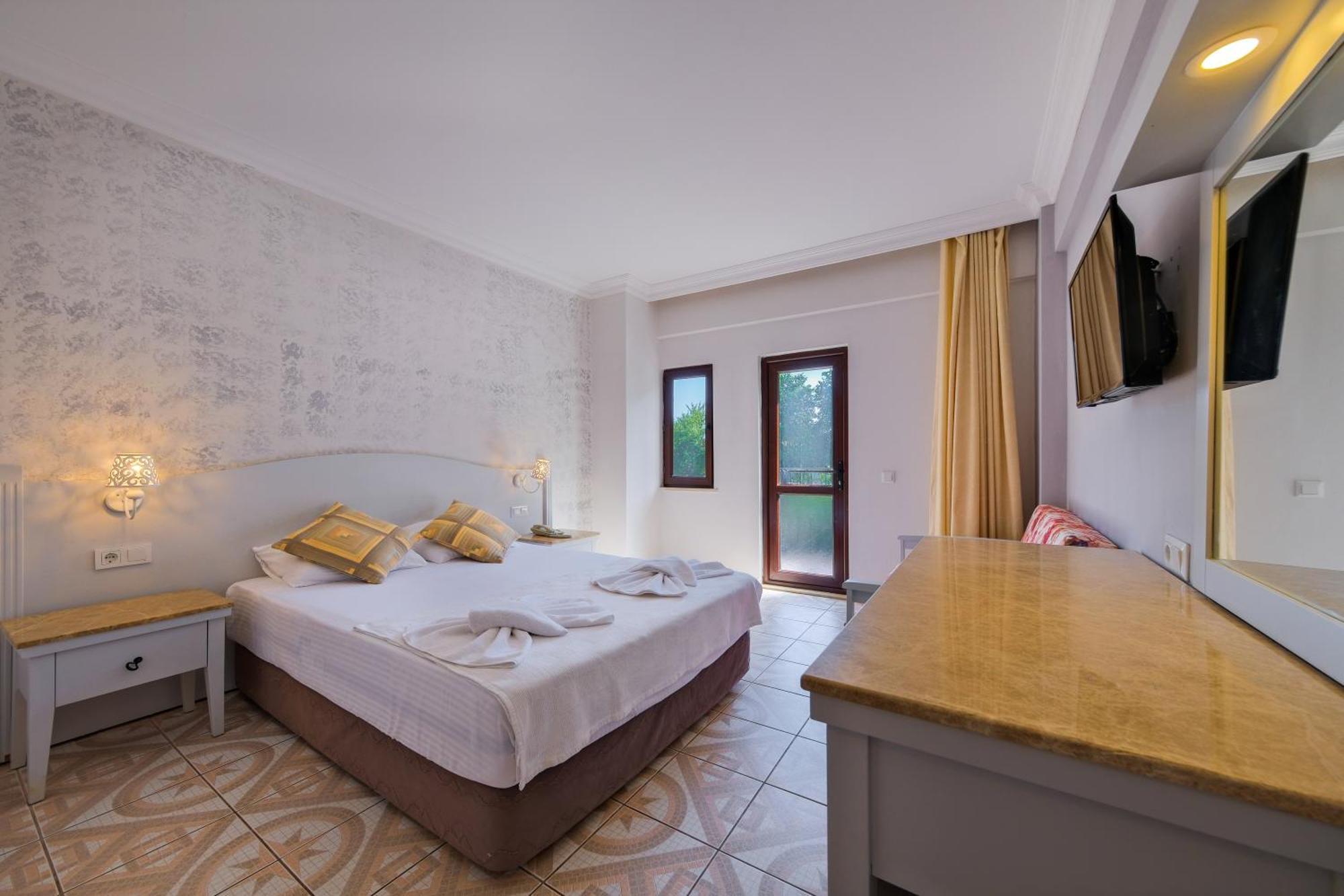 Majestic Hotel Oludeniz Exterior photo