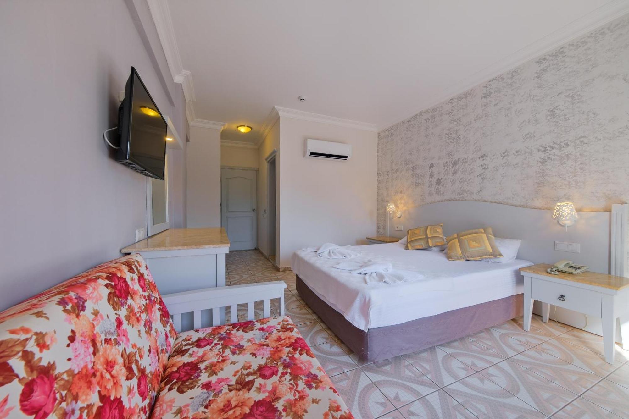 Majestic Hotel Oludeniz Exterior photo
